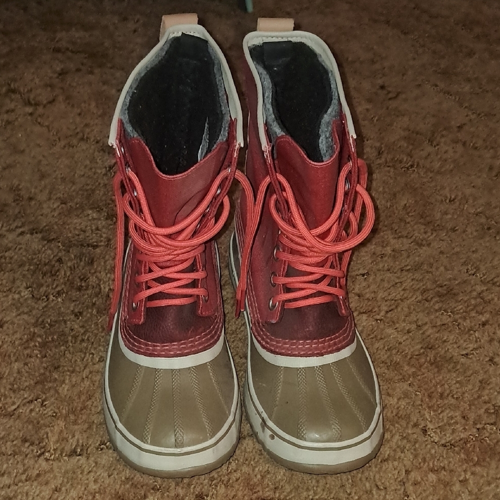 Sorel  1964 Women's Size 7 Red and Tan Winter Boots - Picture 2 of 9